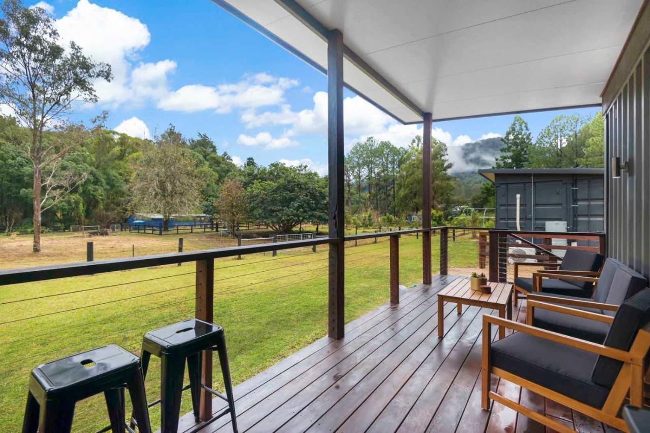 Contained In Nimbin Accommodation Екстериор снимка
